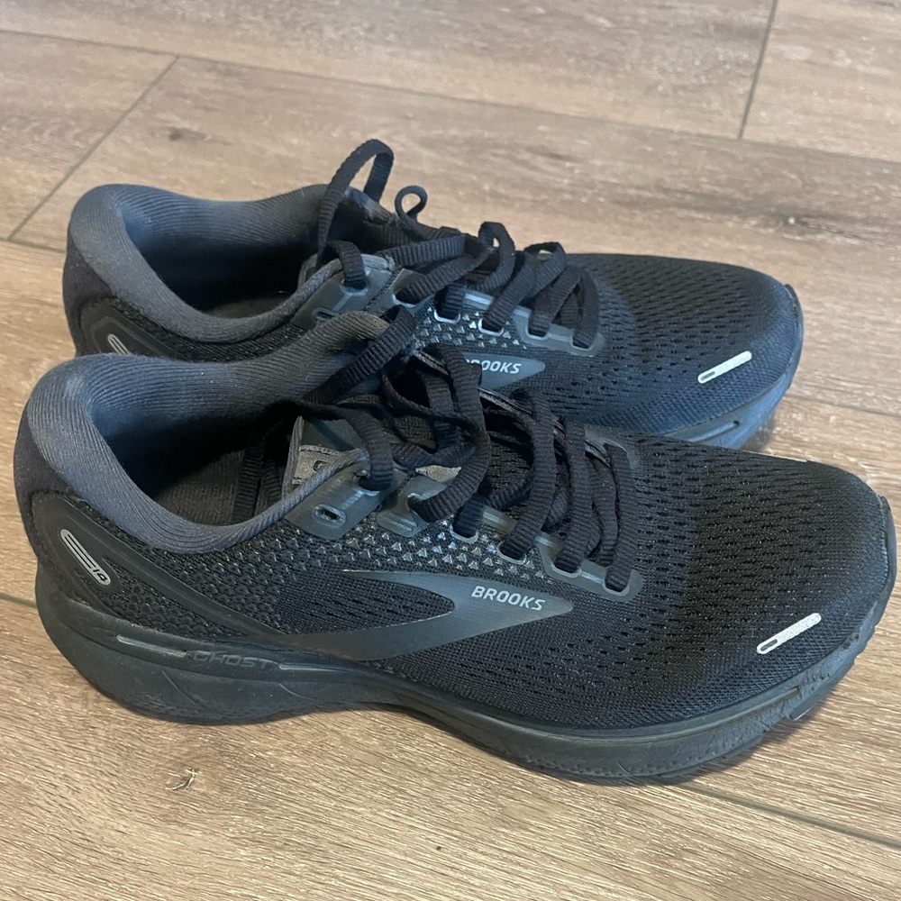 Brooks Ghost